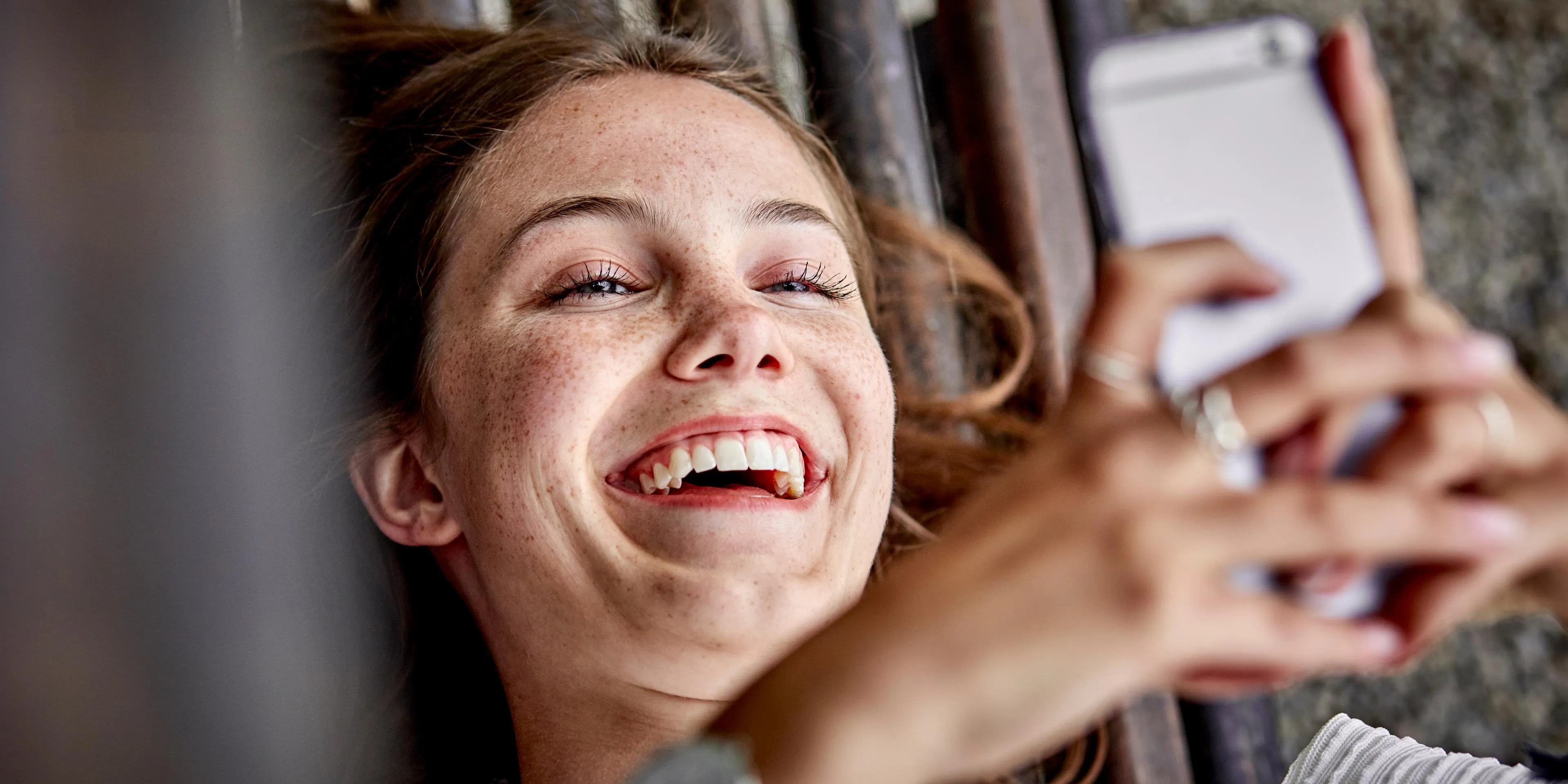 Les produits bancaires du quotidien pour les jeunes dans votre Raiffeisen Fribourg-Ouest